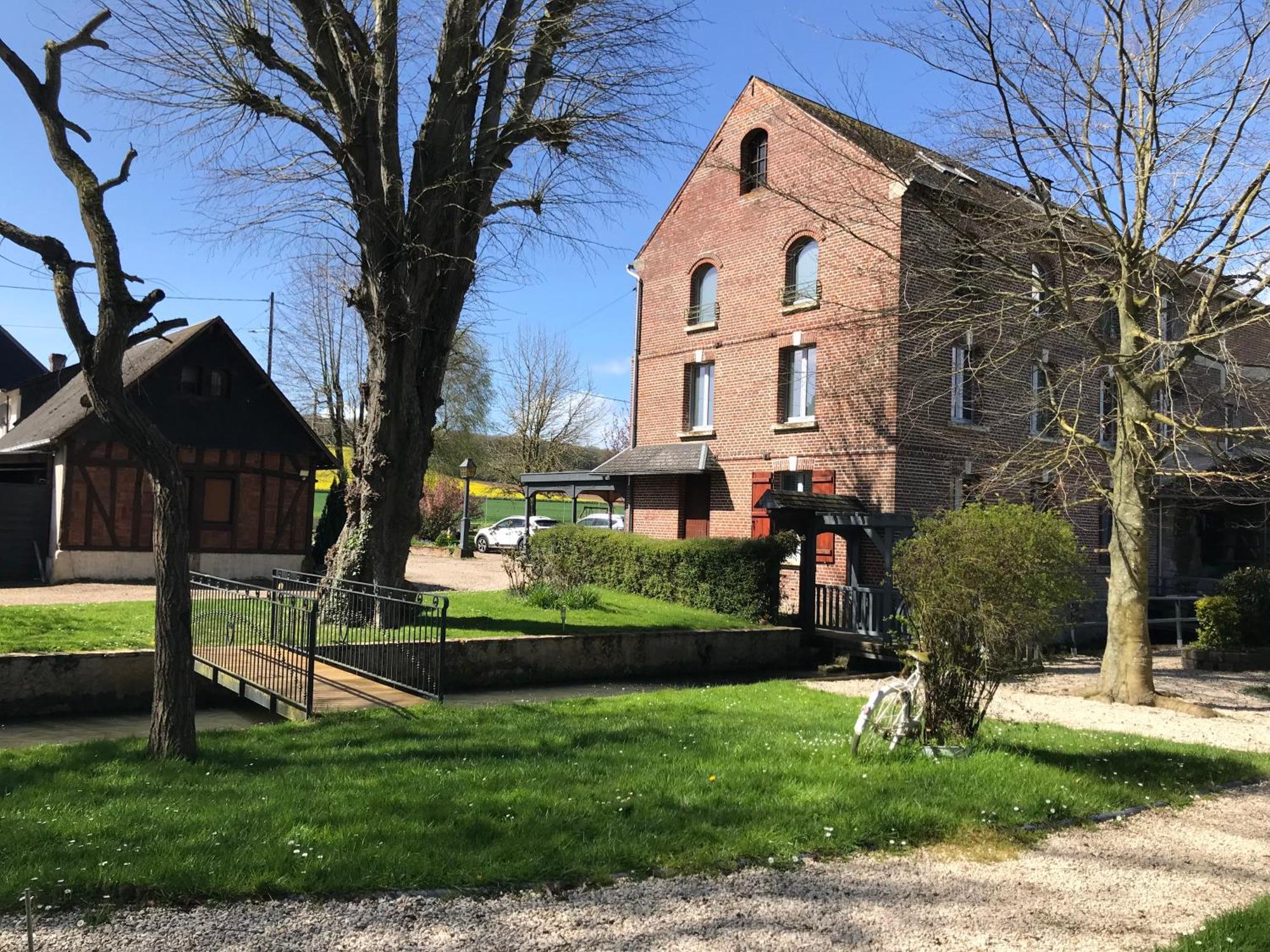 Logis - Hotel & Restaurant Moulin Des Forges Saint-Omer-en-Chaussée Exteriér fotografie